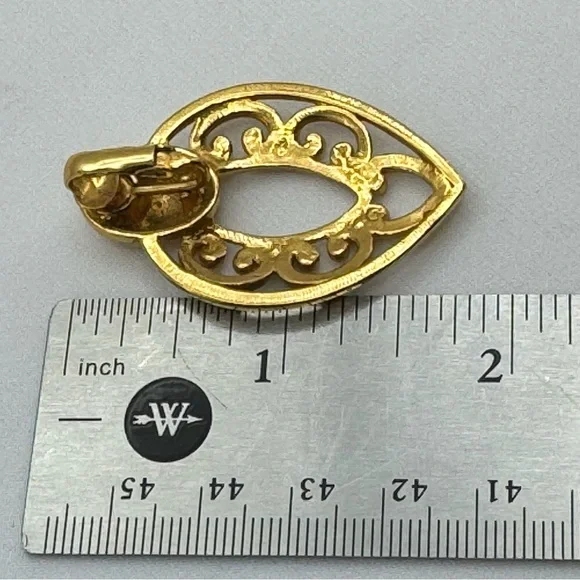 Vintage Gold Tone Filigree Clip On Earrings Elegant Scroll Statement - Picture 5 of 7